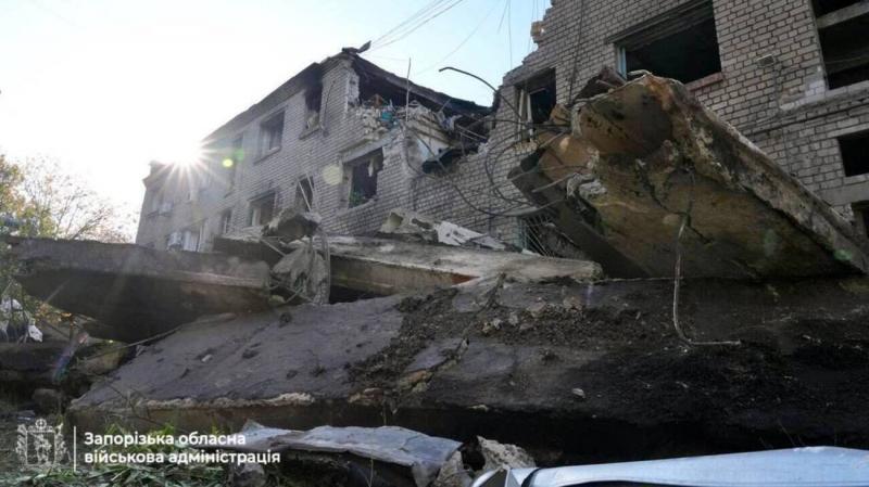Протягом доби в Запорізькій області російські війська здійснили 400 атак.