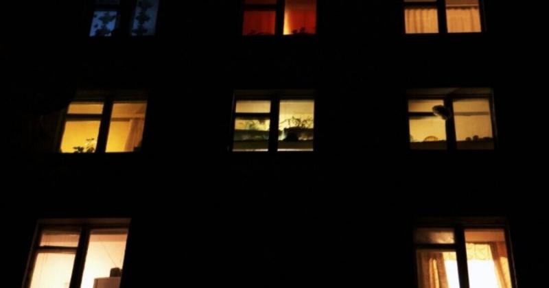 Російські безпілотники атакували енергетичні об'єкти на Сумщині, внаслідок чого без електрики залишилися більше 220 тисяч споживачів, повідомив Зеленський.