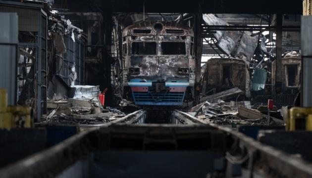 З початку війни зазнали ушкоджень приблизно 130 000 об'єктів залізничної інфраструктури, повідомляє Міністерство розвитку.