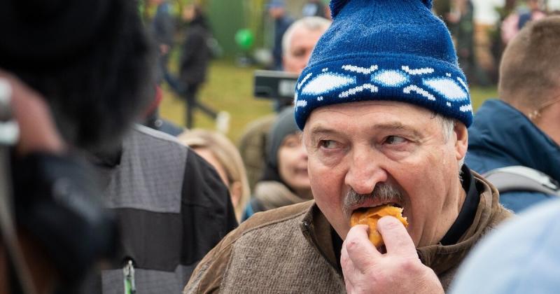 Білорусь готується до можливих конфліктів, але виступає проти війни, - заявив Лукашенко.