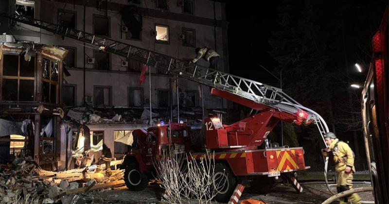 Ракетний удар по готелю в Кривому Розі: кількість жертв зросла.