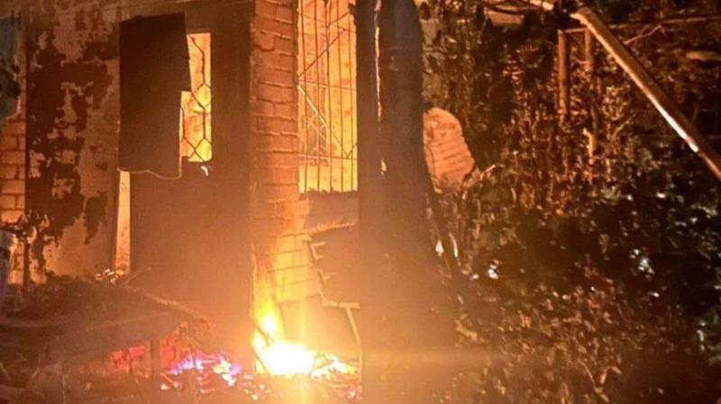 У Запорізькій області російські війська атакували приватну оселю за допомогою FPV-дрона, внаслідок чого постраждала одна особа.