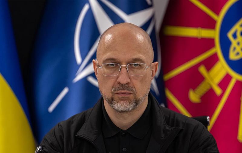 Партнери отримають можливість придбати американську зброю для України: Шмигаль та Рютте обговорили цю ініціативу.