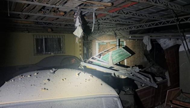 У Дніпропетровській області ворог здійснив атаки за допомогою дронів і артилерії: три людини отримали поранення, а також сталося багато руйнувань.