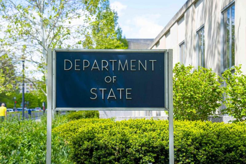 Державний департамент США дав зелене світло для угоди на постачання ракет та супутньої техніки для України на суму 825 мільйонів доларів.