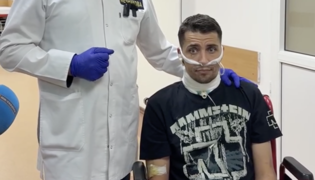 Військовослужбовець, який втік із полону Російської Федерації з порізаним горлом, надав свідчення про жорстокі тортури - повідомляє прокуратура.