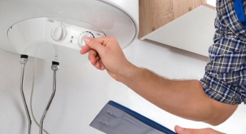 Економія може призвести до непередбачених труднощів: чи безпечно вимикати бойлер під час ночі?