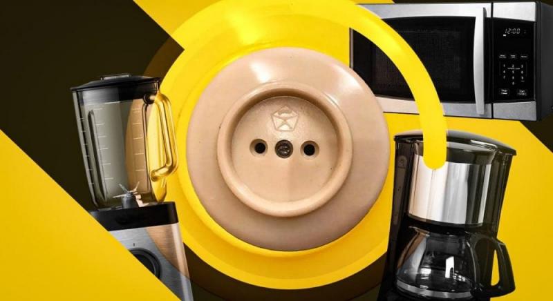 Стара електропроводка в житловому приміщенні: експерт-електрик пояснив, як визначити, коли її необхідно оновити.