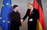 Зеленський провів переговори з президенткою Бундестагу щодо можливостей використання заморожених активів Росії.