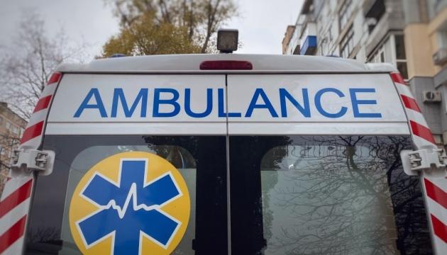 Атака на зупинку в Херсоні: число постраждалих збільшилося до шести.