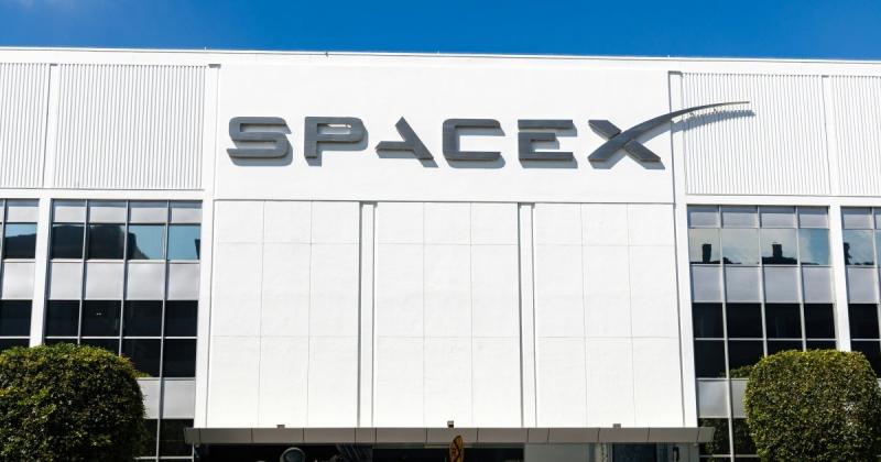 Акції SpaceX знизилися на 20% від початкової ціни розміщення, що призвело до втрати капіталізації в розмірі $1,2 трильйона – повідомляє Delo.ua.