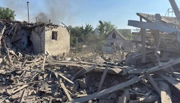 Російські війська здійснили авіаудар по Запоріжжю з використанням КАБ, внаслідок чого загинуло двоє людей.